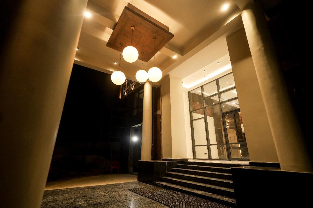 Hotel Noah Spire Agartala Exteriör bild